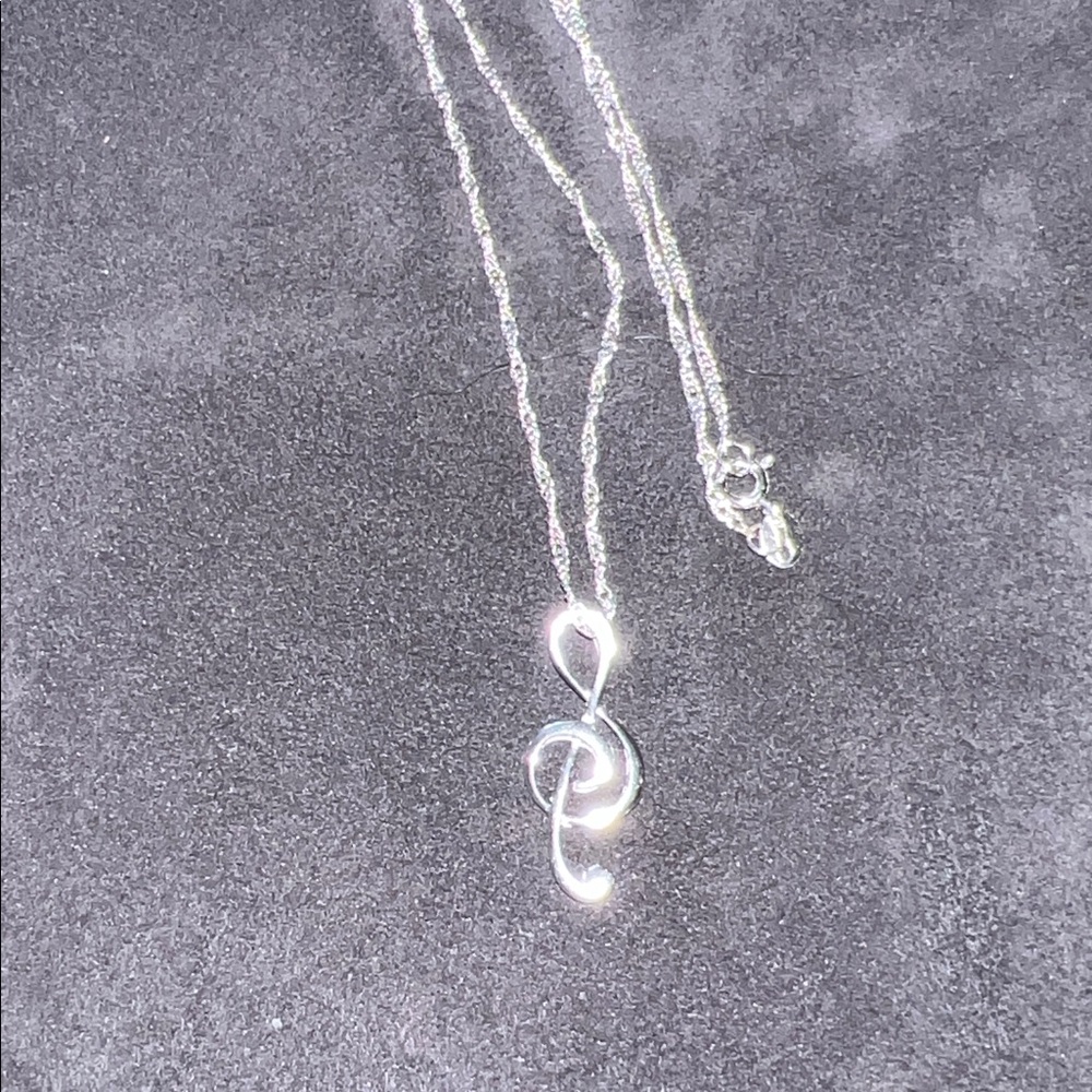 Whitney Kelly 925 Sterling Silver necklace & pendant music note treble clef 18”